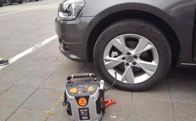 南充汽车搭电案例